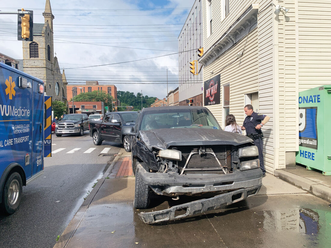 Picture This Auto Accident in Downtown Parkersburg News, Sports
